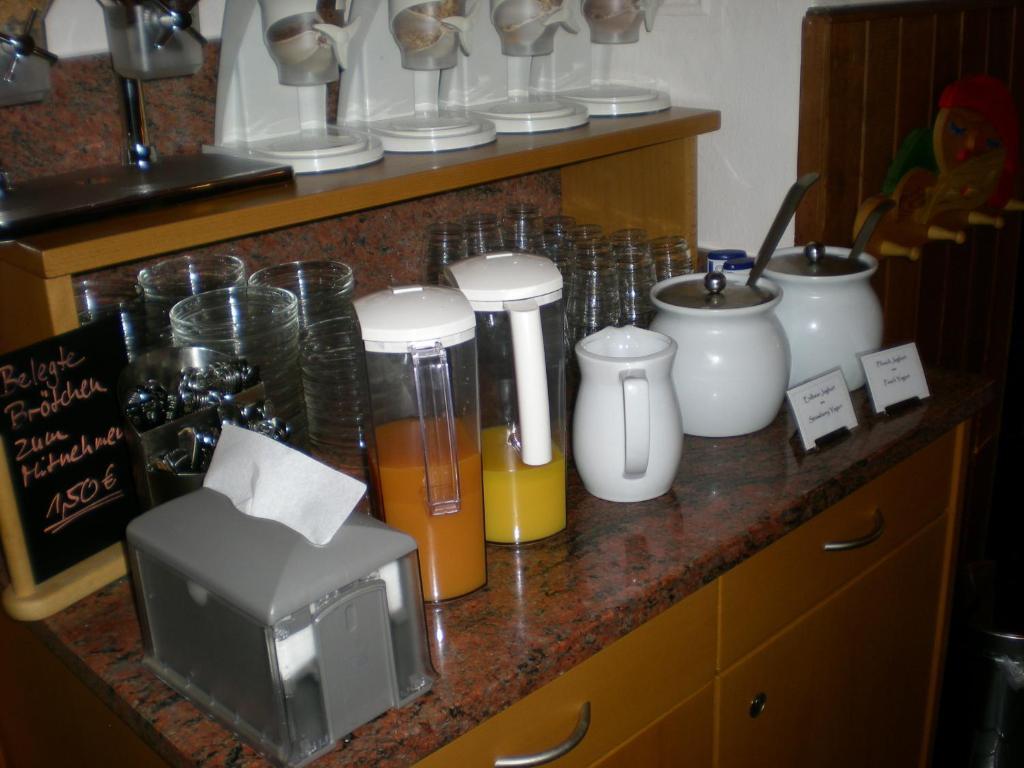 Hotel Goldener Loewe Guenzburg Ngoại thất bức ảnh