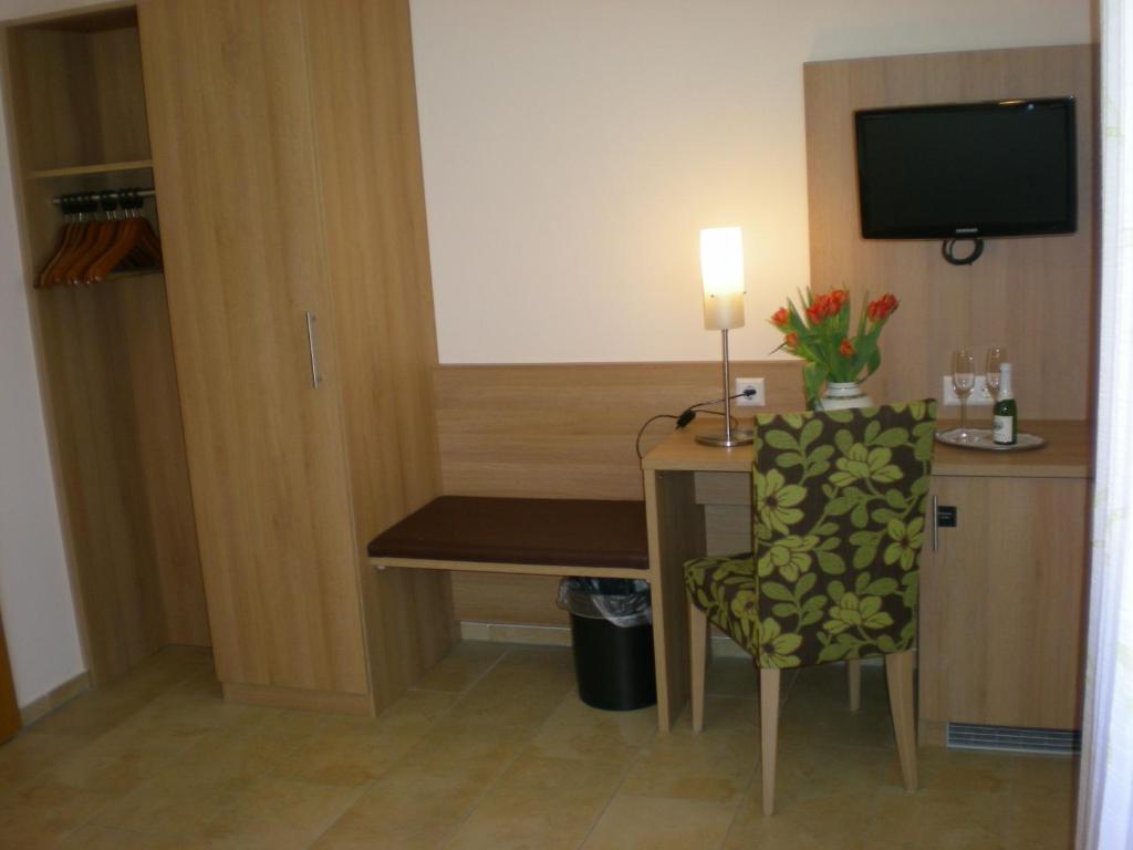 Hotel Goldener Loewe Guenzburg Phòng bức ảnh