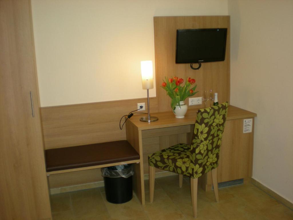 Hotel Goldener Loewe Guenzburg Phòng bức ảnh